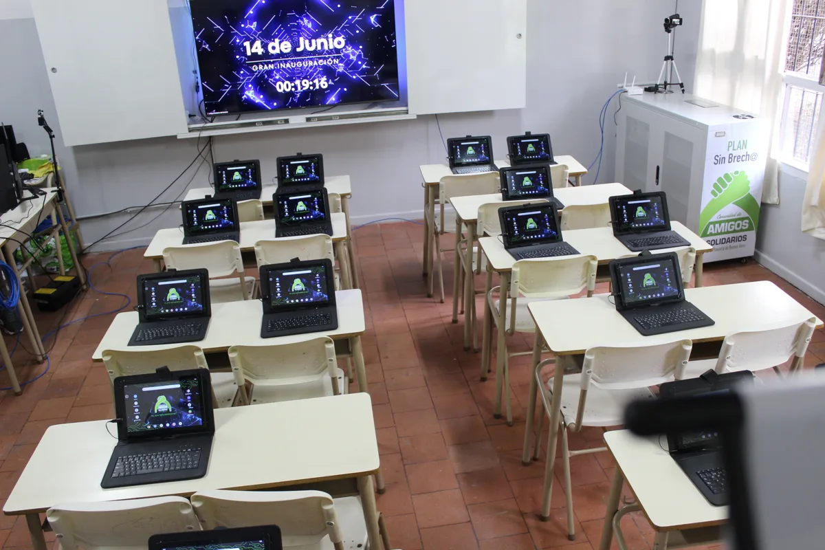 Aula tecnológica de la Escuela Primaria N° 11 en José C. Paz.
